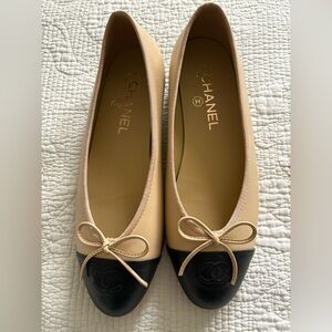 ❌SOLD❌ CHANEL Two-Tone Beige and Black Loafers